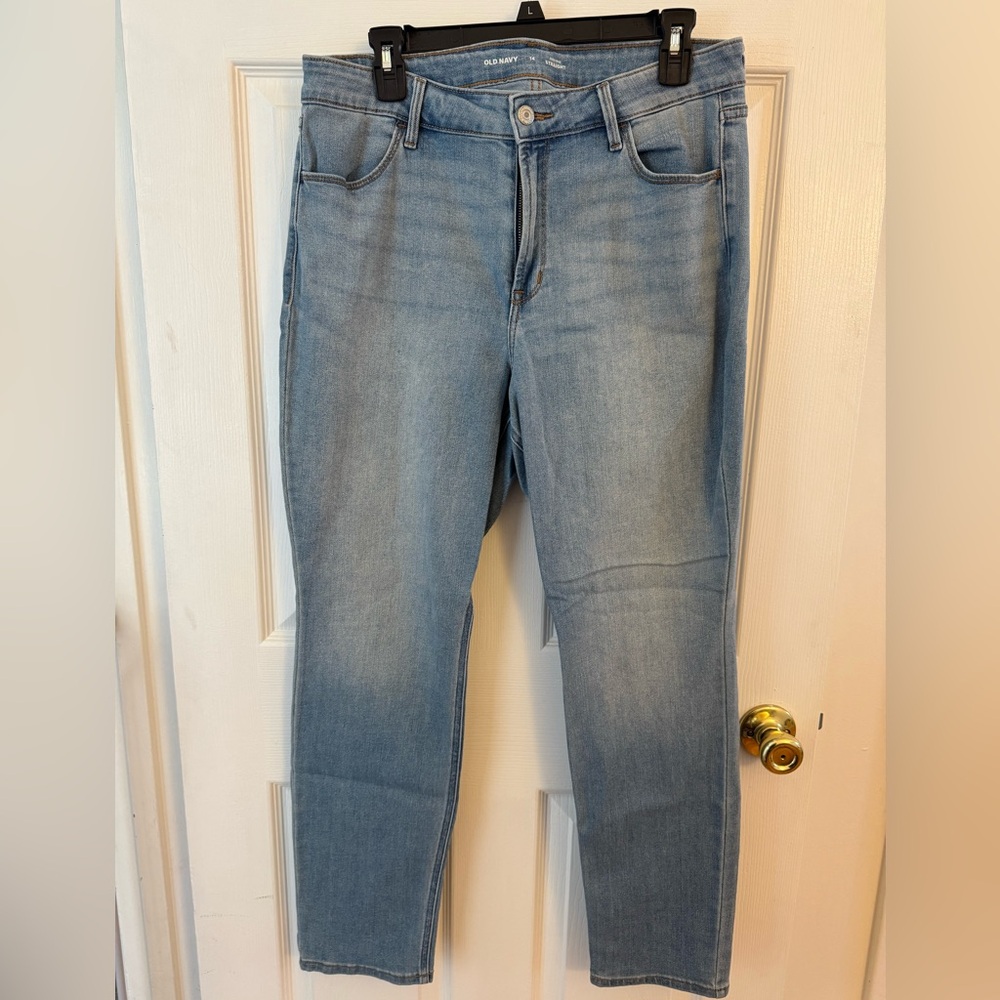 Old Navy High Rise Straight Jeans | Size 14
